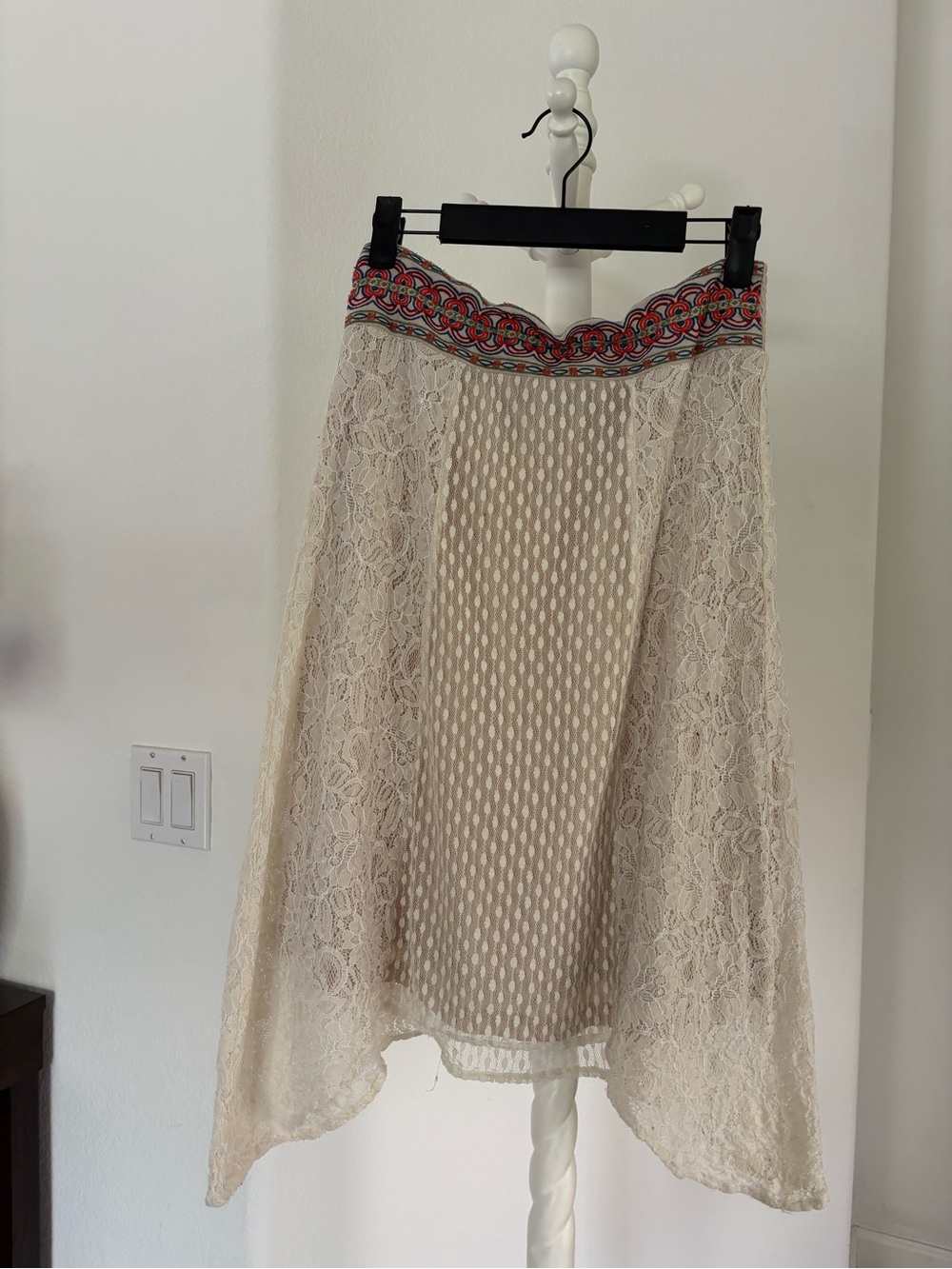 Cream Lace A-Line Skirt with Embroidered Waistband